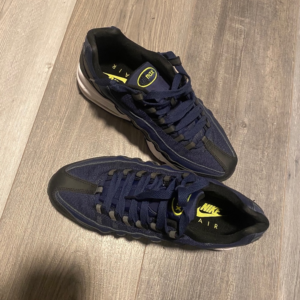 AirMax 95 - Picture 4 of 5